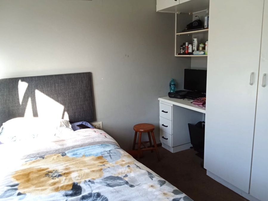 4 Bedroom Property for Sale in Bothasig Western Cape